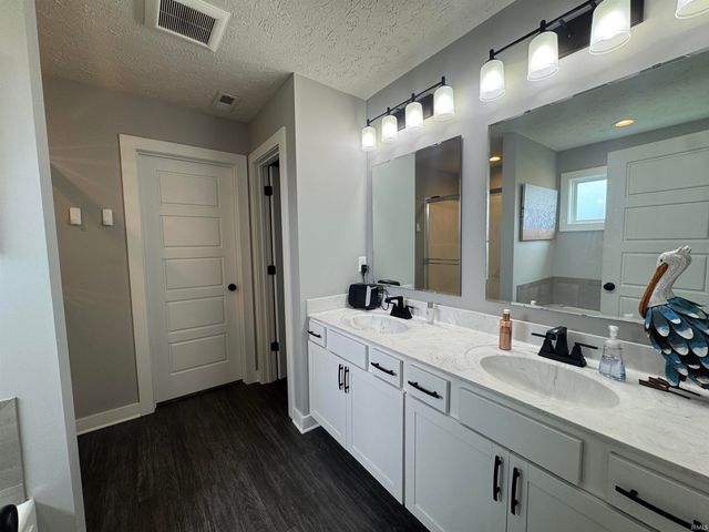 5340 Bloomsbury Court, Newburgh, IN 47630