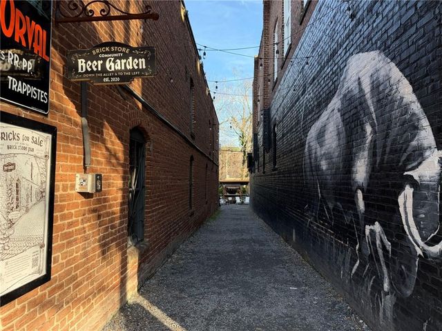 1607 Oak Grove Road, Decatur, GA 30033