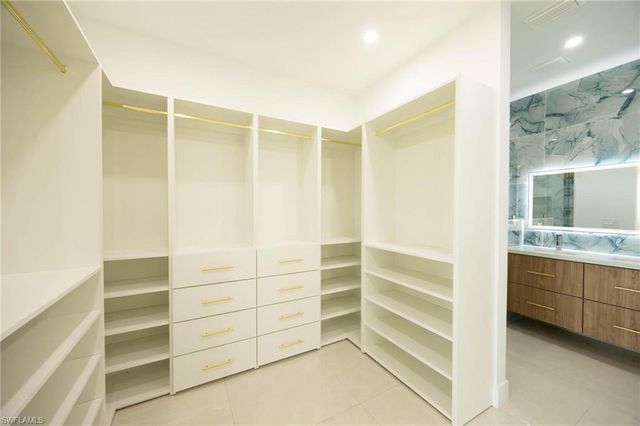 2827 SW 2nd LN, Cape Coral, FL 33991