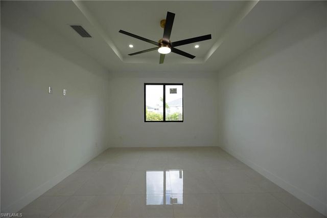 2827 SW 2nd LN, Cape Coral, FL 33991