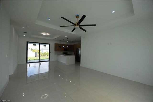 2827 SW 2nd LN, Cape Coral, FL 33991