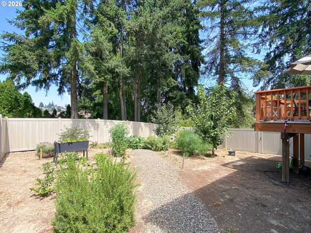 1943 GLEN CREEK Rd, Salem, OR 97304