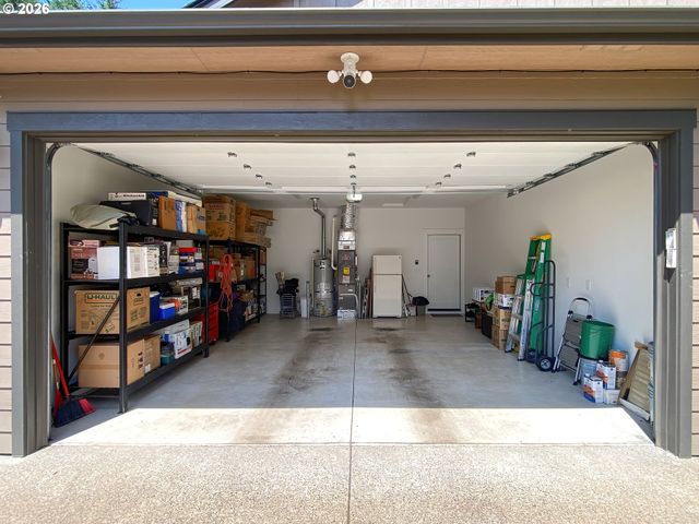 1943 GLEN CREEK Rd, Salem, OR 97304