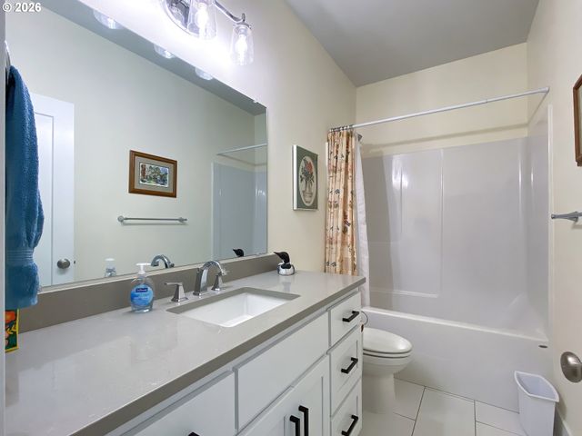 1943 GLEN CREEK Rd, Salem, OR 97304