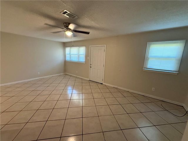 1210 Barker Drive E, Mobile, AL 36608