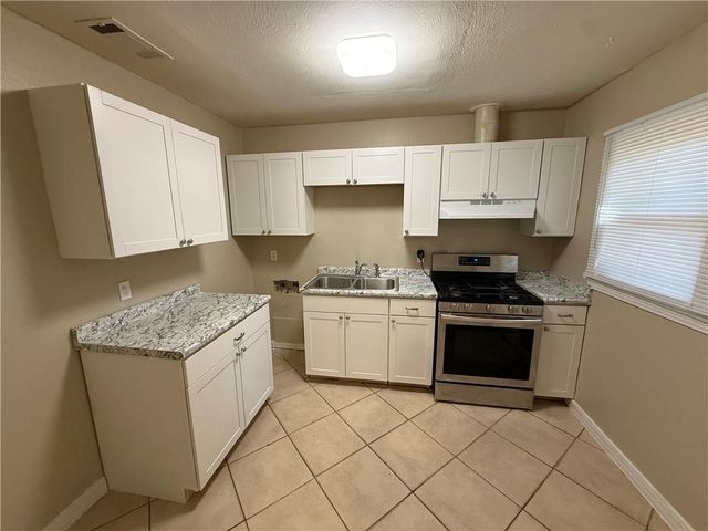 1210 Barker Drive E, Mobile, AL 36608