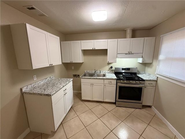 1210 Barker Drive E, Mobile, AL 36608