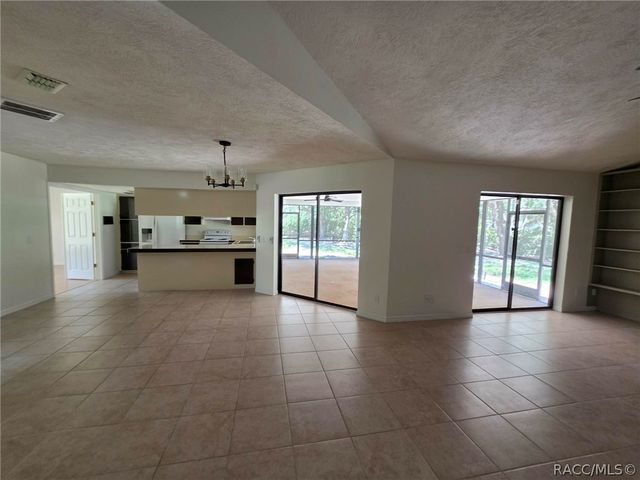 1600 W Ivorywood Drive, Beverly Hills, FL 34465