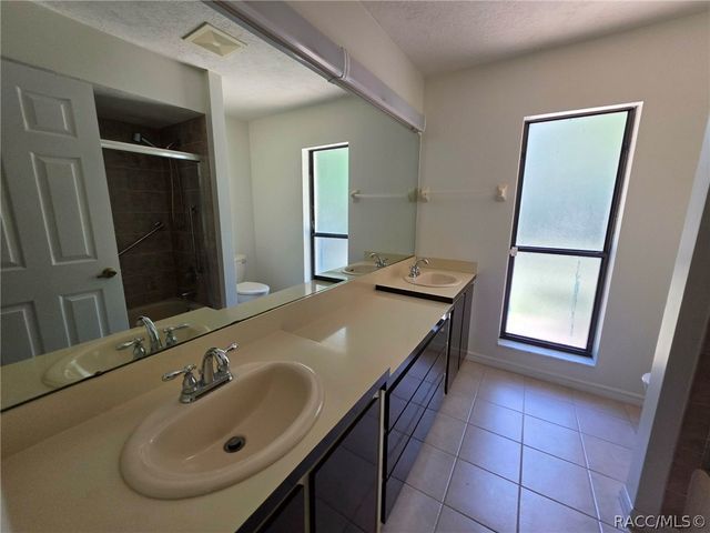 1600 W Ivorywood Drive, Beverly Hills, FL 34465