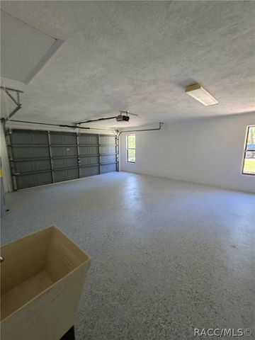 1600 W Ivorywood Drive, Beverly Hills, FL 34465