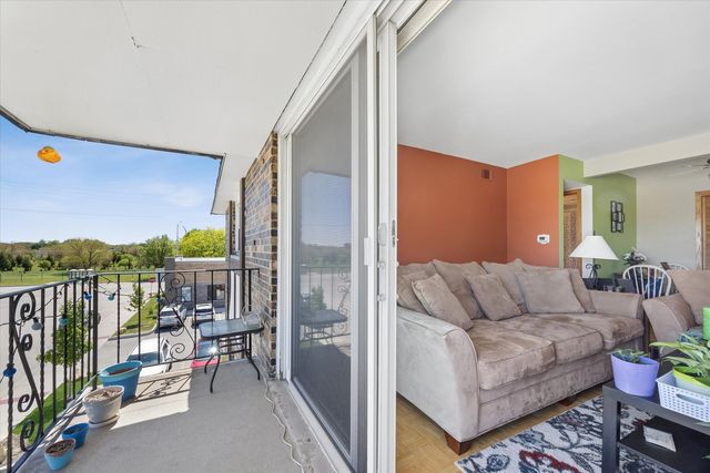 11036 S Kilpatrick Avenue 3SE, Oak Lawn, IL 60453