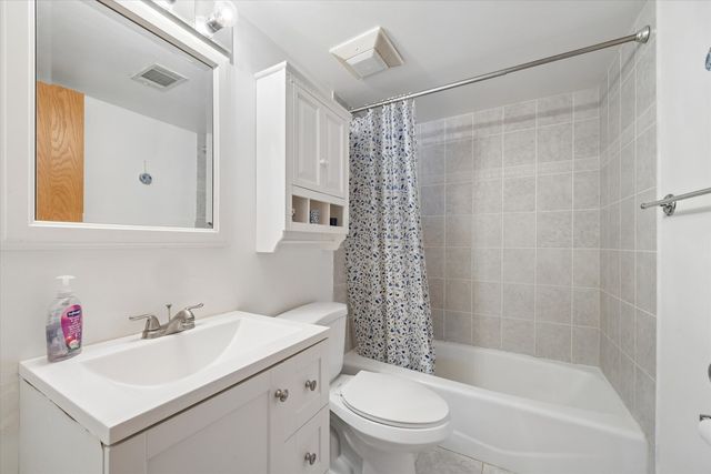 11036 S Kilpatrick Avenue 3SE, Oak Lawn, IL 60453