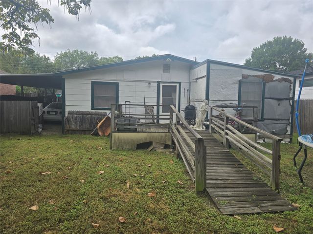 3513 Nomas Street, Dallas, TX 75212