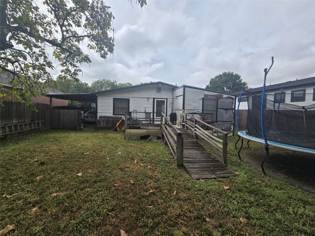3513 Nomas Street, Dallas, TX 75212