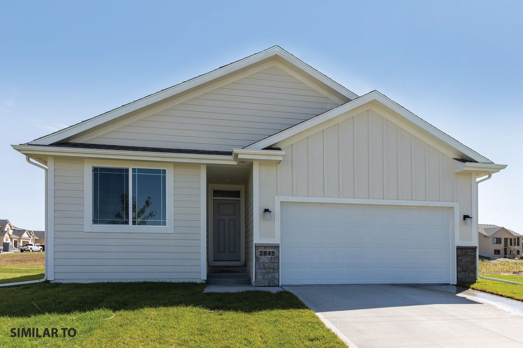 1440 Locust Street, Waukee, IA 50263