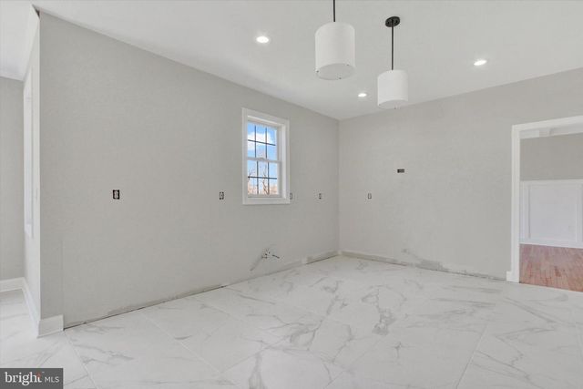 7 BEVERLY CT, Carlisle, PA 17015