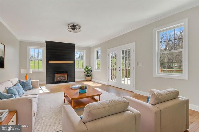7 BEVERLY CT, Carlisle, PA 17015