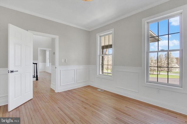 7 BEVERLY CT, Carlisle, PA 17015