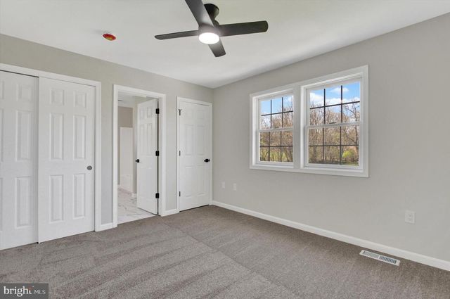 7 BEVERLY CT, Carlisle, PA 17015