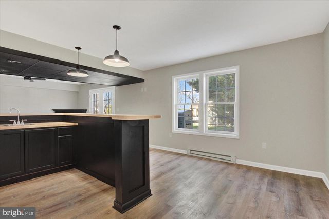 7 BEVERLY CT, Carlisle, PA 17015