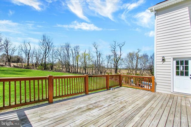 7 BEVERLY CT, Carlisle, PA 17015