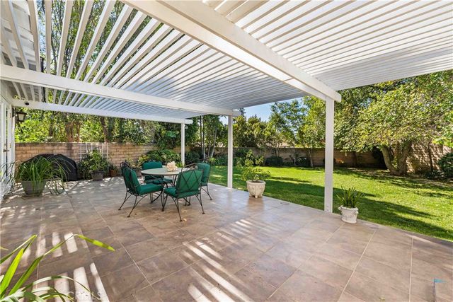 9827 Sylvia Avenue, Northridge, CA 91324