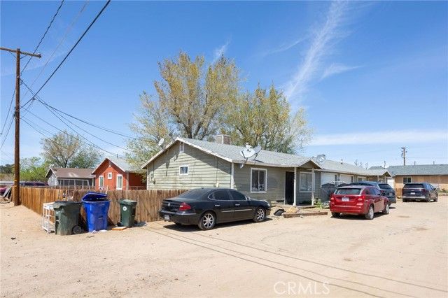 12023 Chamberlaine Way, Adelanto, CA 92301