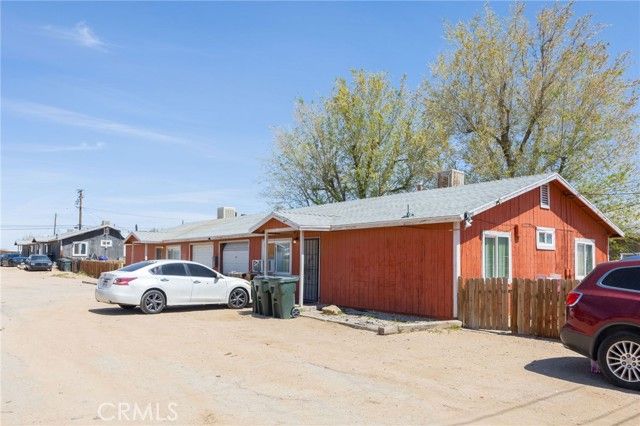 12023 Chamberlaine Way, Adelanto, CA 92301