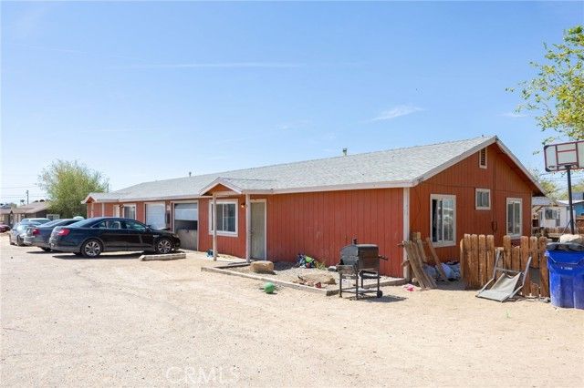 12023 Chamberlaine Way, Adelanto, CA 92301