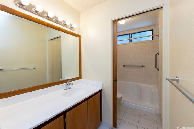 46-049 Aliianela Place 1721, Kaneohe, HI 96744