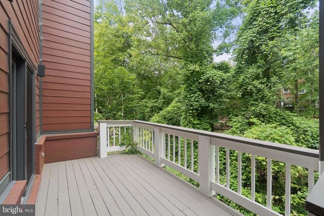 3015 OREGON KNOLLS DR NW, Washington, DC 20015