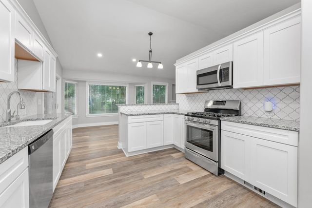 2202 S Cranbrook, Wichita, KS 67207