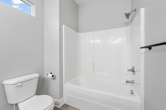 2202 S Cranbrook, Wichita, KS 67207