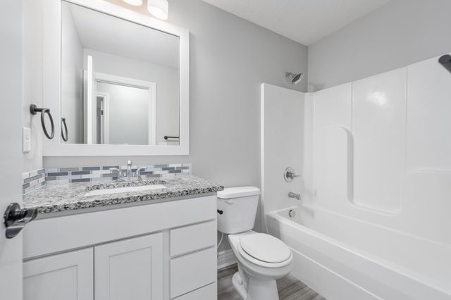 2202 S Cranbrook, Wichita, KS 67207