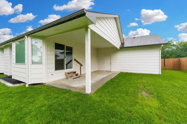 2202 S Cranbrook, Wichita, KS 67207