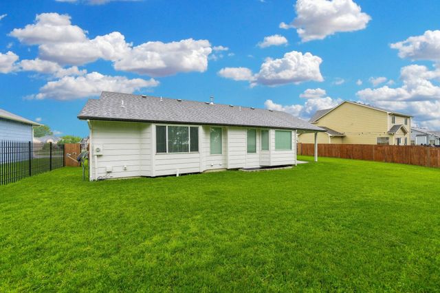 2202 S Cranbrook, Wichita, KS 67207