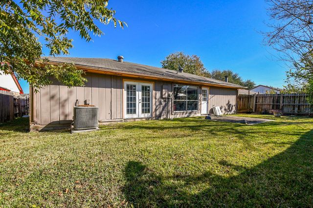 2115 Barrington, Sugar Land, TX 77478