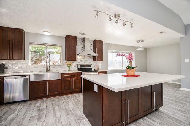 2115 Barrington, Sugar Land, TX 77478