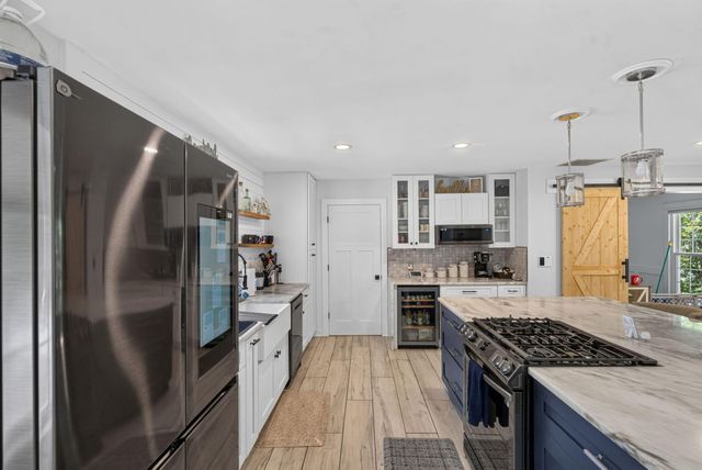 104 Runnymede Lane, Summerville, SC 29485