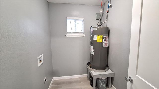 601 Armstrong, Snook, TX 77878