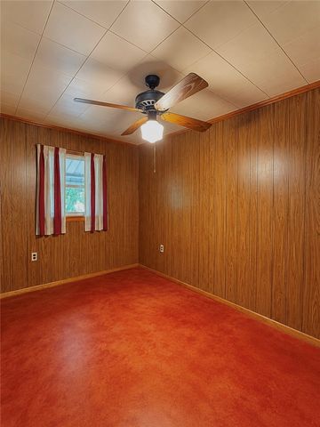 417 13th St, Beaver Falls, PA 15010