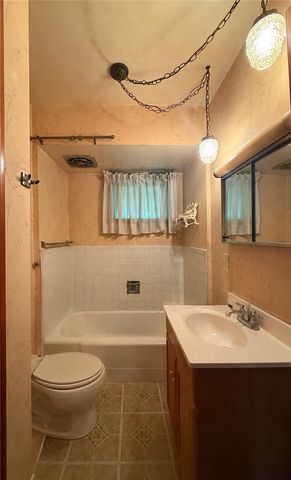 417 13th St, Beaver Falls, PA 15010