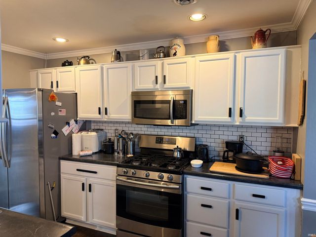 820 N Oxford Drive, Marion, IN 46952