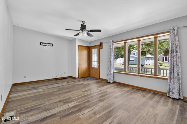 238 Beach Street, Northwood, OH 43619