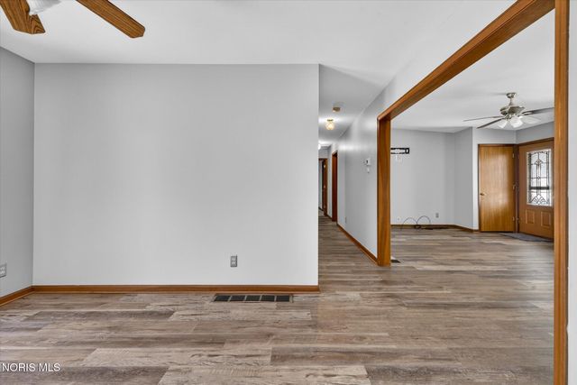 238 Beach Street, Northwood, OH 43619