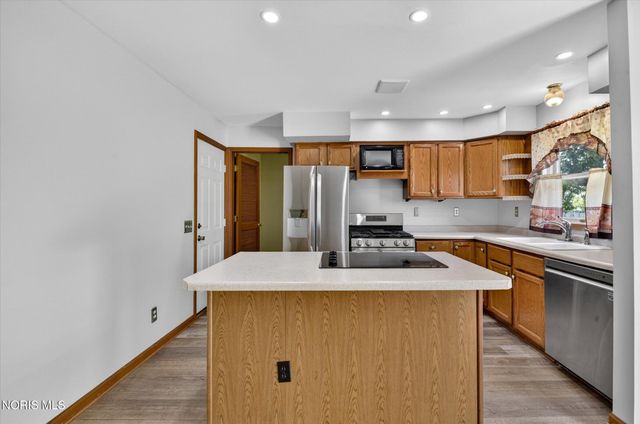 238 Beach Street, Northwood, OH 43619