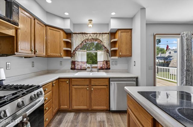 238 Beach Street, Northwood, OH 43619