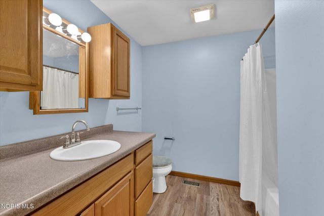 238 Beach Street, Northwood, OH 43619