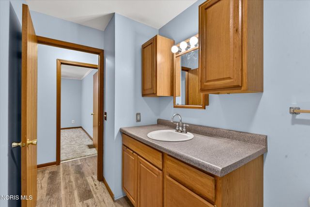 238 Beach Street, Northwood, OH 43619
