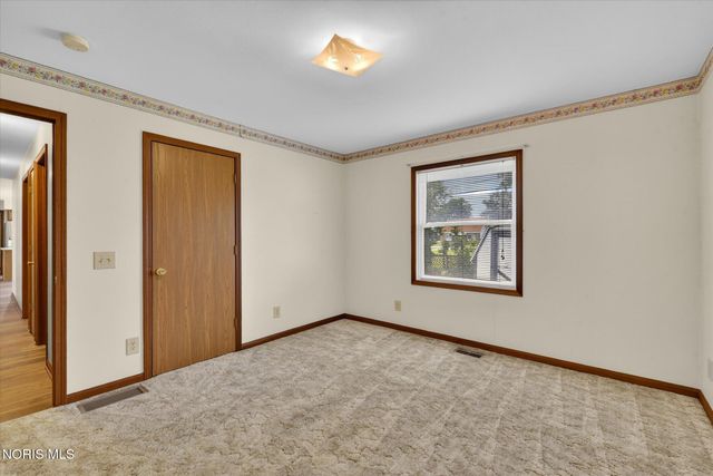 238 Beach Street, Northwood, OH 43619